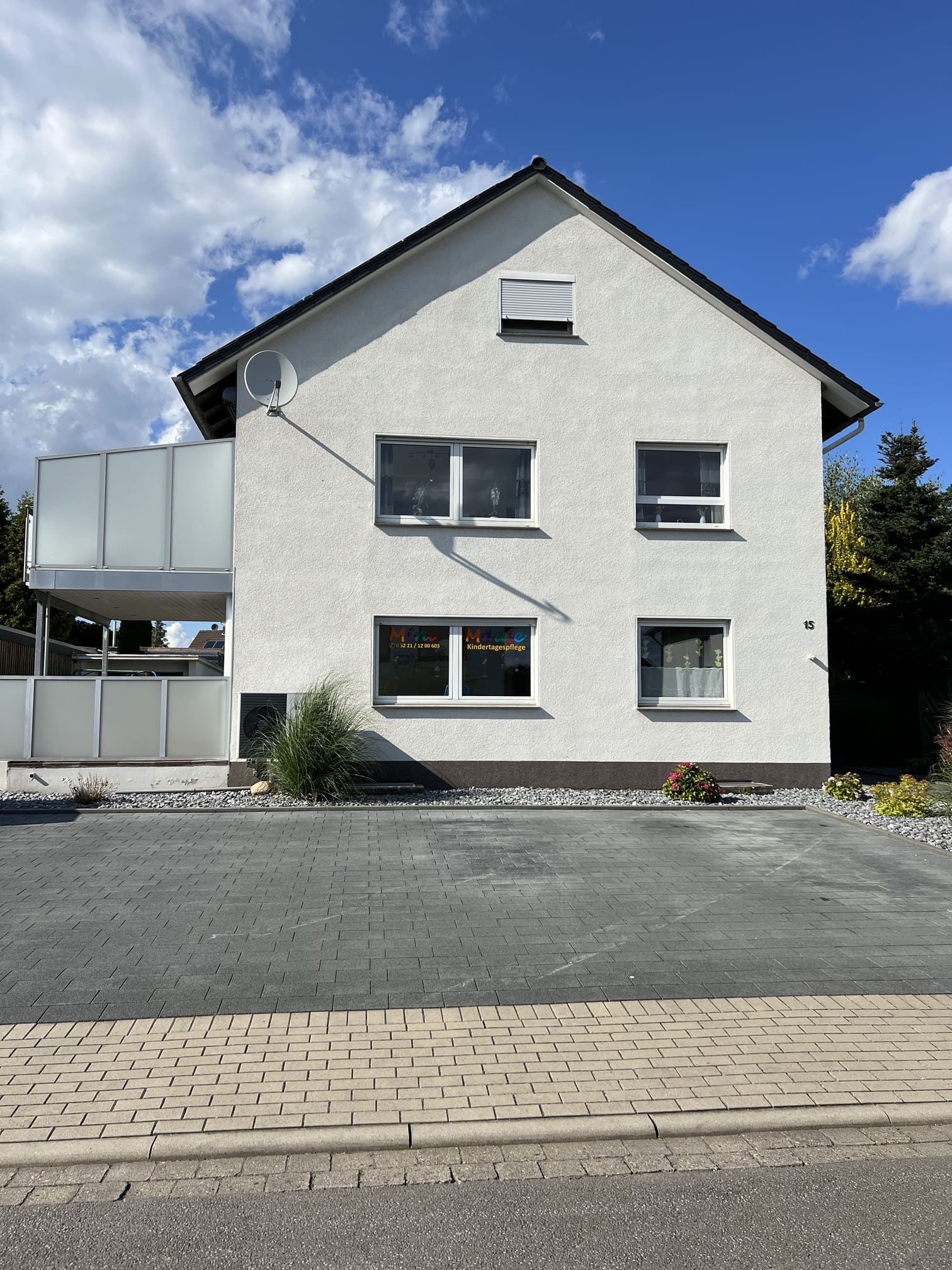 Straßenansicht